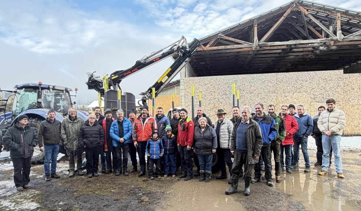 Maschinenübergabe – Palms Forstanhänger H12D mit Kran K5.85